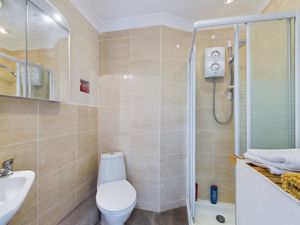 En-suite- click for photo gallery